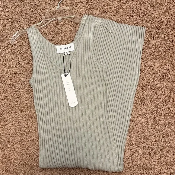 Sage green ribbed midi dress - Picture 2 of 2